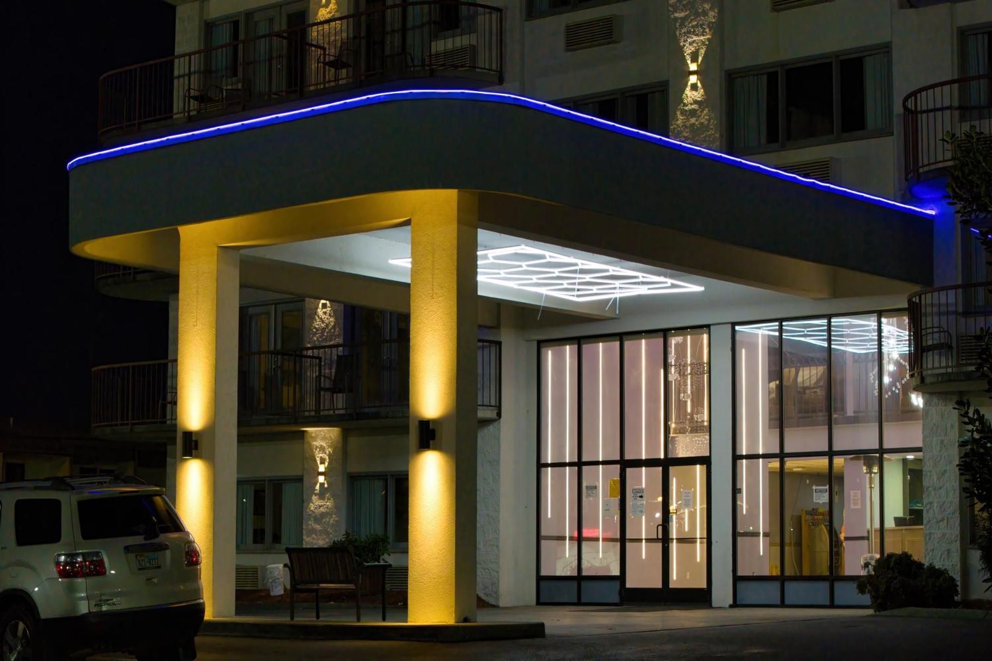 Park Tower Inn Pigeon Forge Eksteriør billede